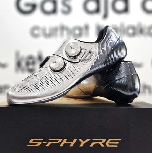 SHIMANO รองเท้า เสือหมอบ ROAD รุ่น RC903 Wide (SHRC903)