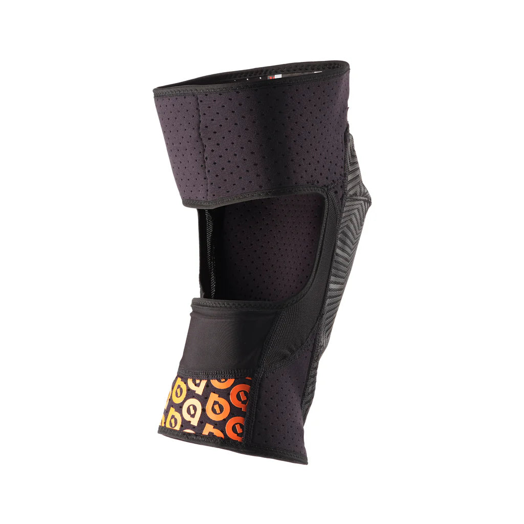 SIXSIXONE สนับเข่า 661 COMP AM KNEE - BLACK